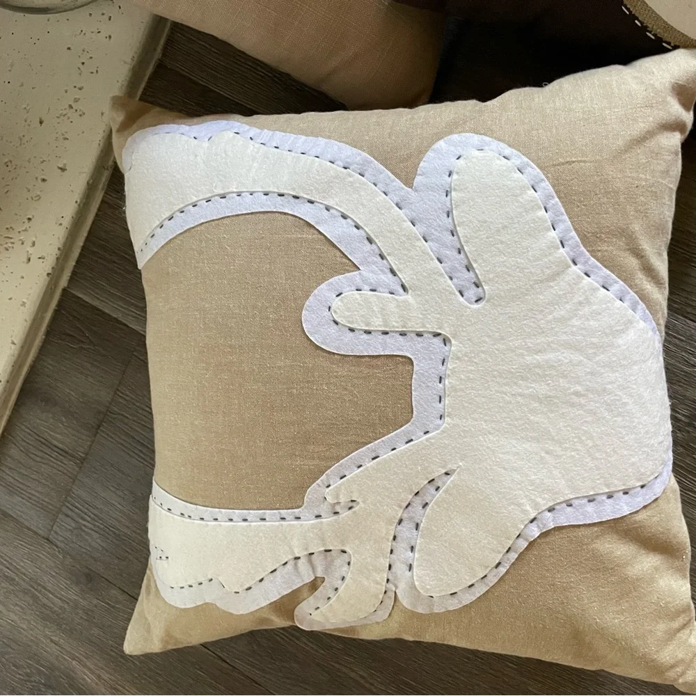 Like new WEST ELM winter owl reindeer penguin appliqué set of 4 linen pillows